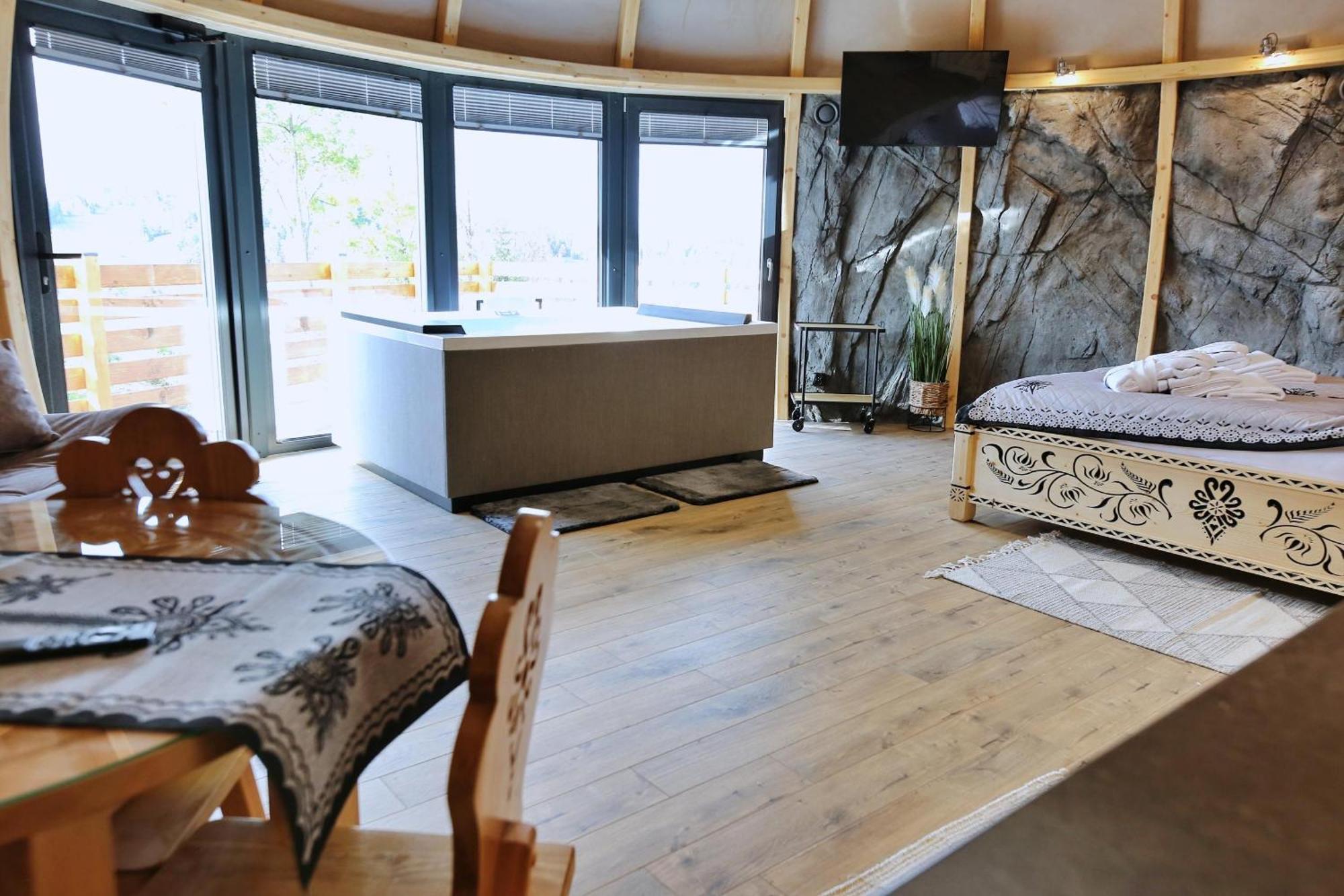 Tatry Mountain Glamp Z Jacuzzi Hotel Zakopane Buitenkant foto